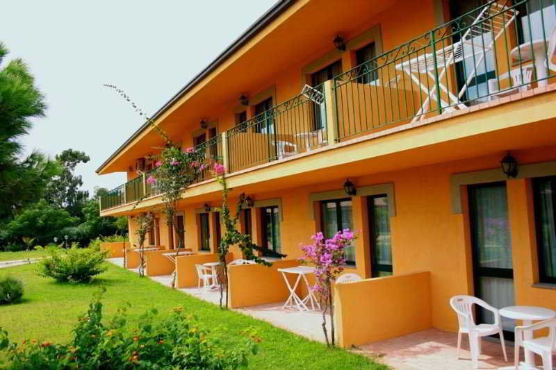 Marina Del Marchese Beach Resort Botricello Extérieur photo