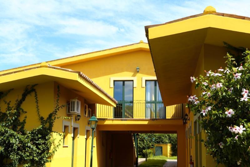 Marina Del Marchese Beach Resort Botricello Extérieur photo
